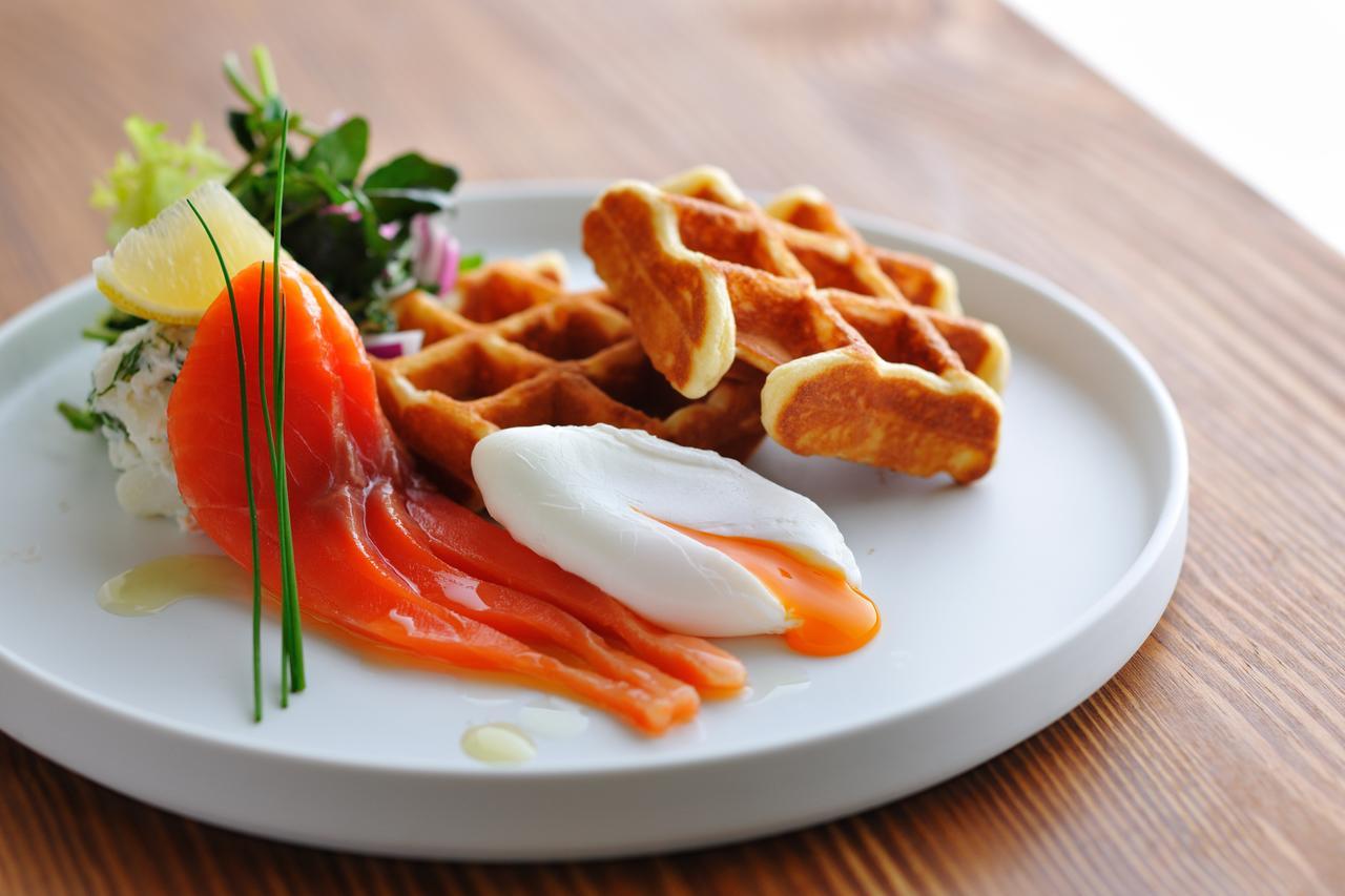 Omo7 Asahikawa By Hoshino Resorts Zewnętrze zdjęcie Salmon and potato waffles