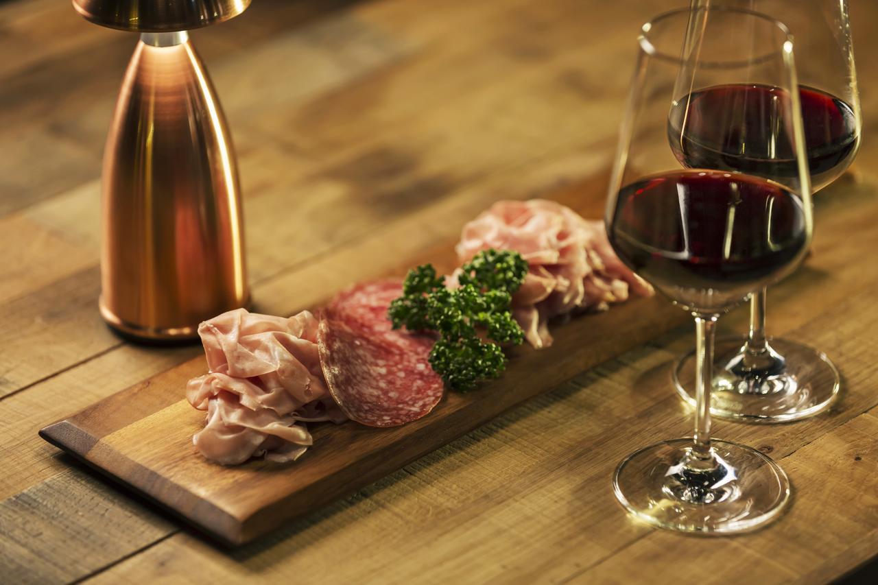 Omo7 Asahikawa By Hoshino Resorts Zewnętrze zdjęcie Salami and wine