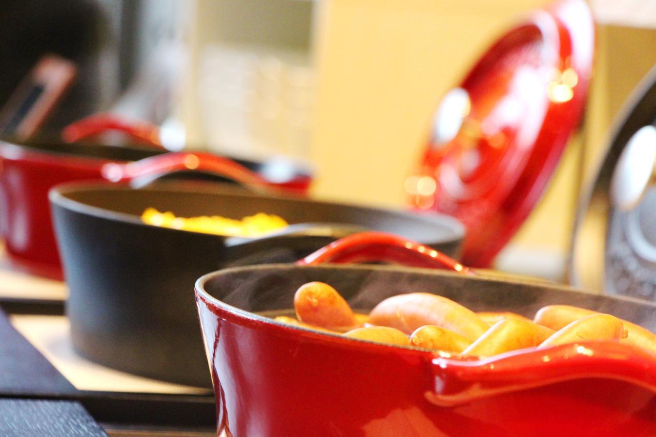 Omo7 Asahikawa By Hoshino Resorts Zewnętrze zdjęcie A Le Creuset cast iron casserole